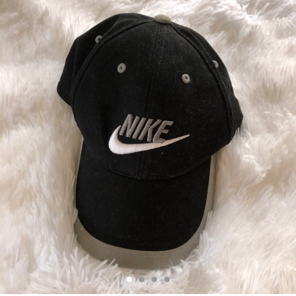 Black Nike Baseball Cap